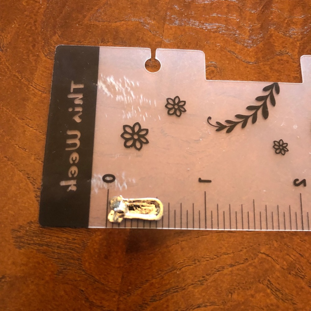 New ballerina shoe stud earrings - Picture 6 of 7